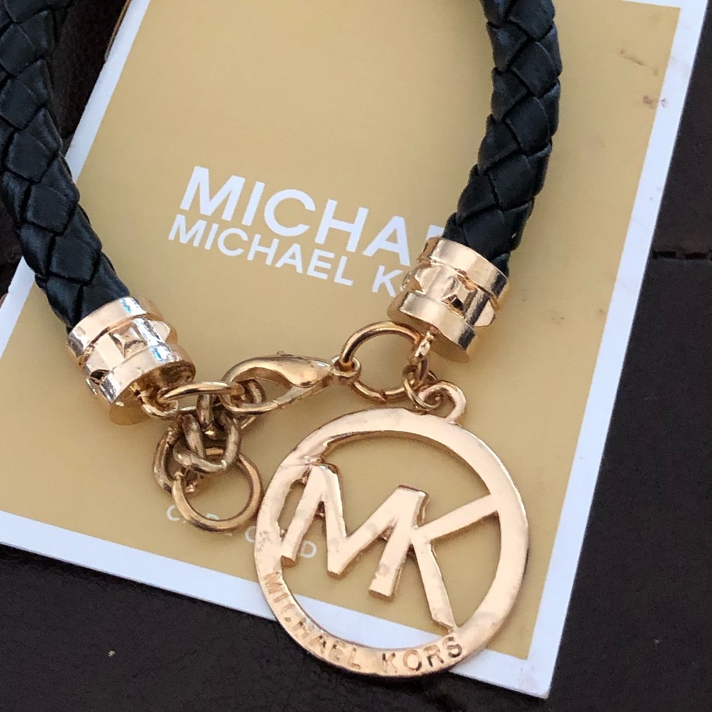 MK Bracelet. J40 - Picture 1 of 4